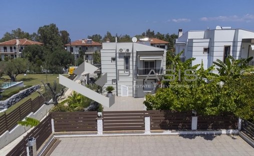 House in Pallini Municipal Unit, Macedonia and Thrace, Greece 1