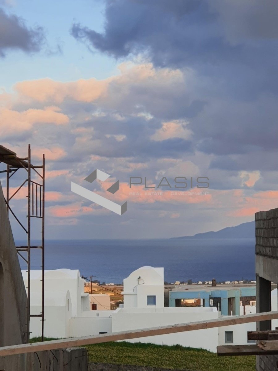 Land in Thira, Aegean, Greece 2 - 15731202