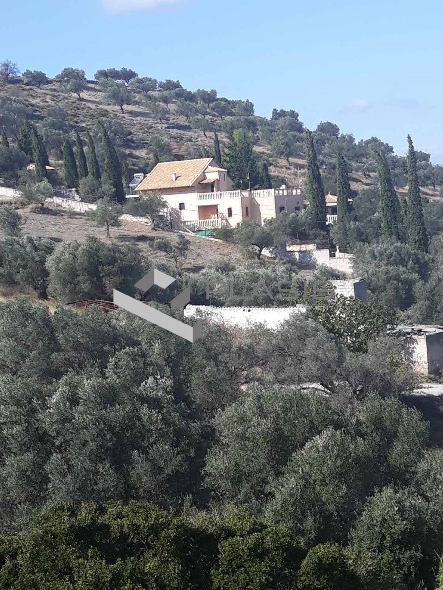 House in Kouvaras, Attica, Greece 1 - 15947151