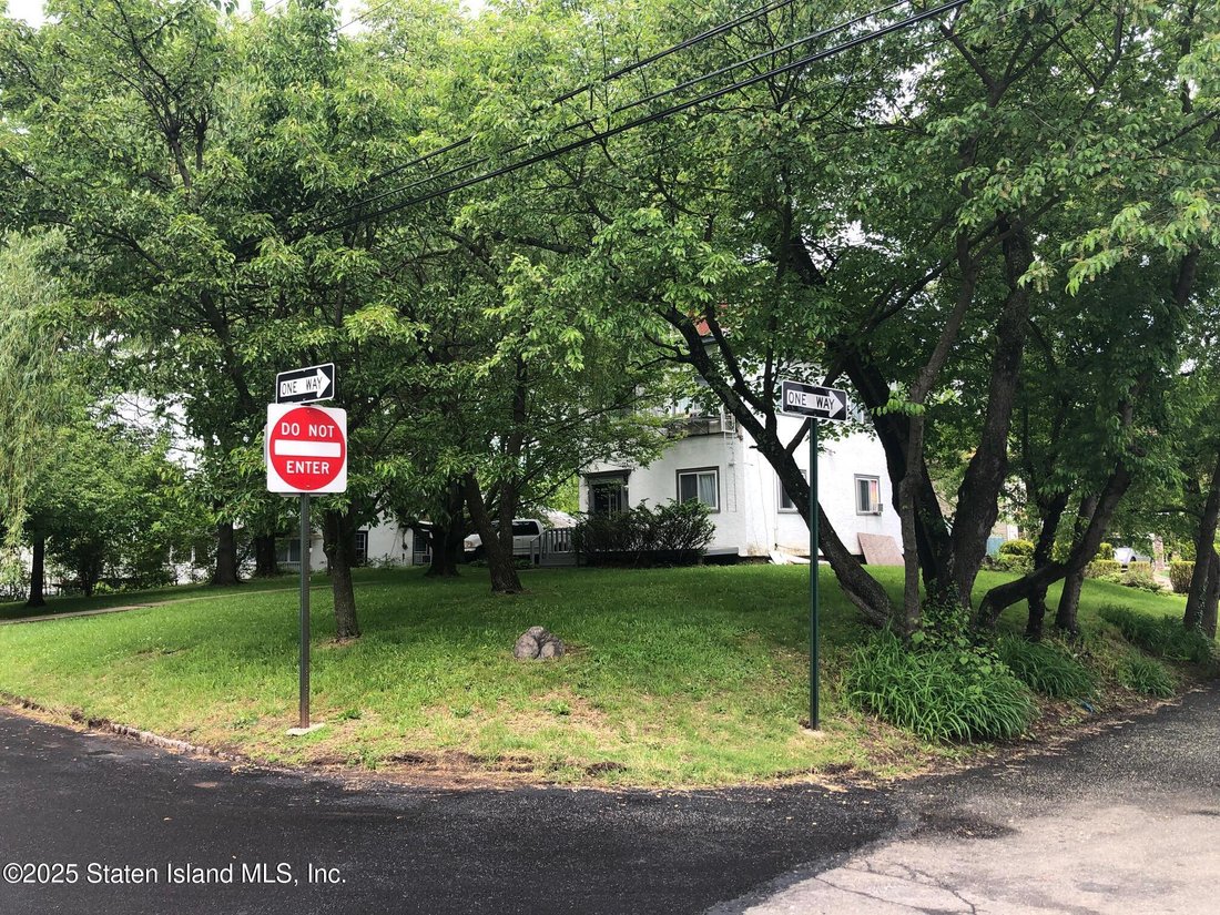 House in New York, New York, United States 5 - 16730519