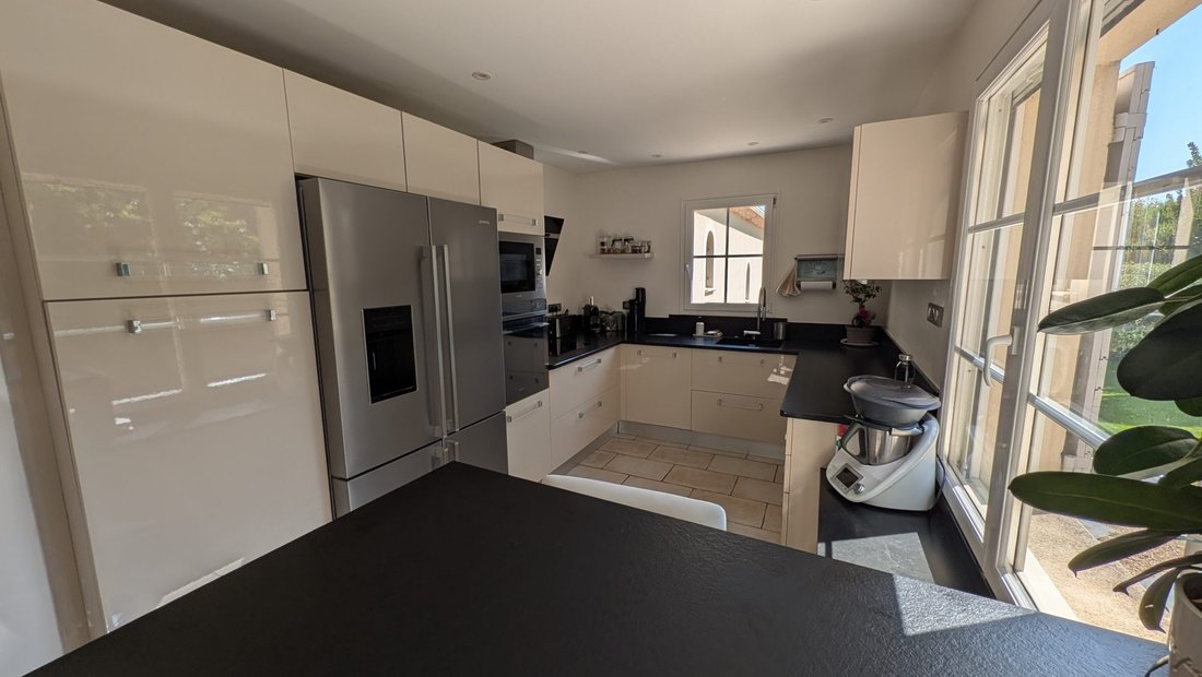 Villa in Ouest, Entraigues-sur-la-Sorgue, France 4 - 16737400