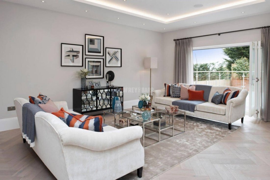House in Ferney Hill, Enfield, England 5 - 16735097