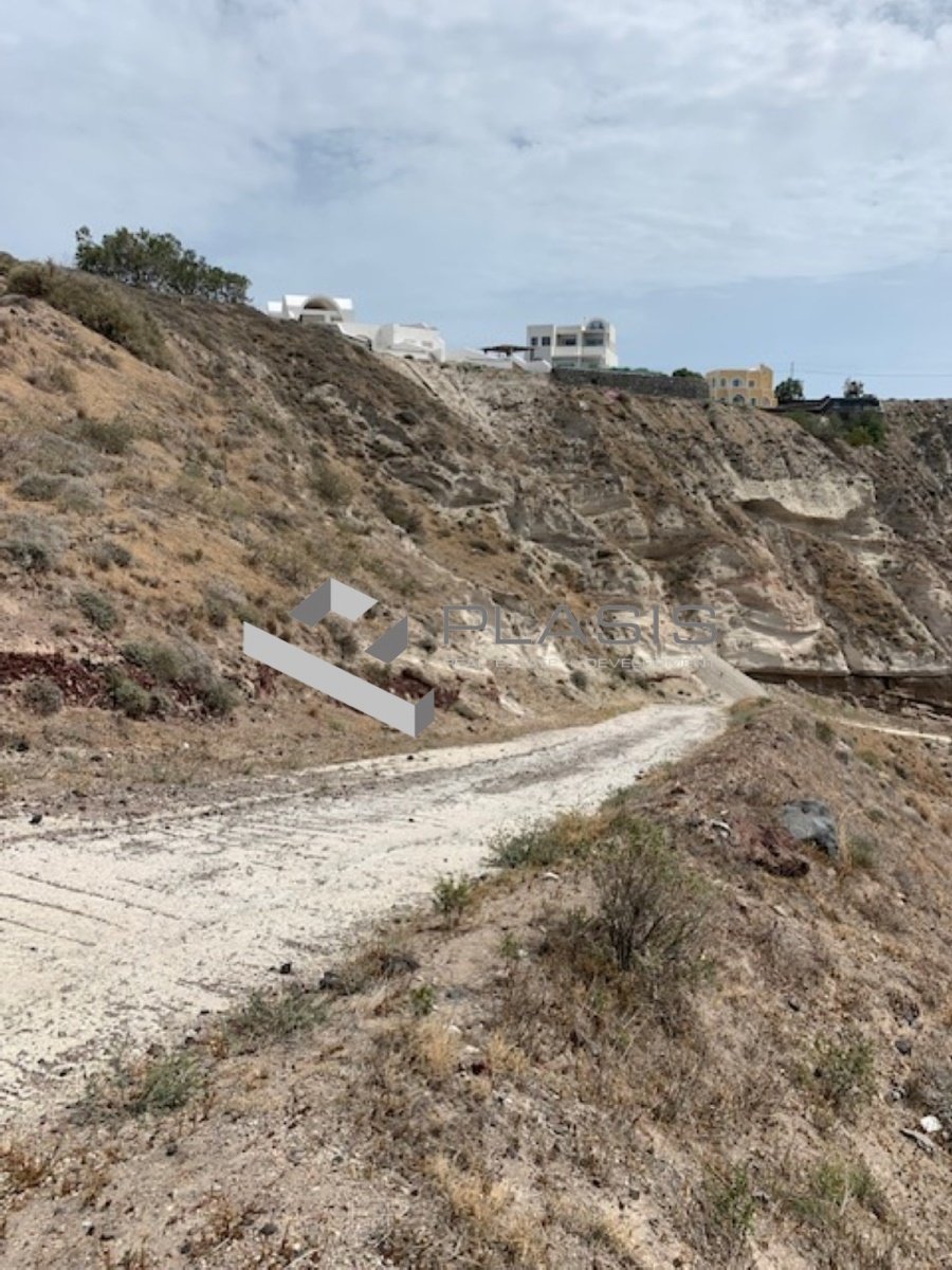 Land in Thira, Aegean, Greece 1 - 15731122