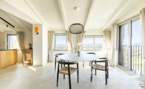 Millennial Castle In The Hills Of Arezzo