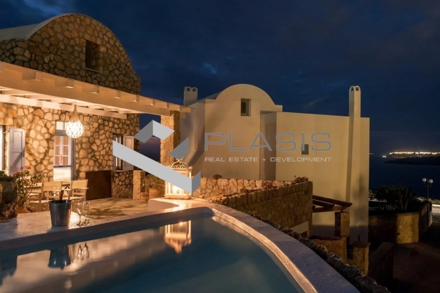 House in Thira, Aegean, Greece 1 - 15190811