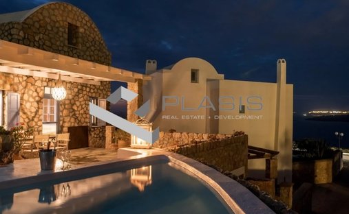 House in Thira, Aegean, Greece 1