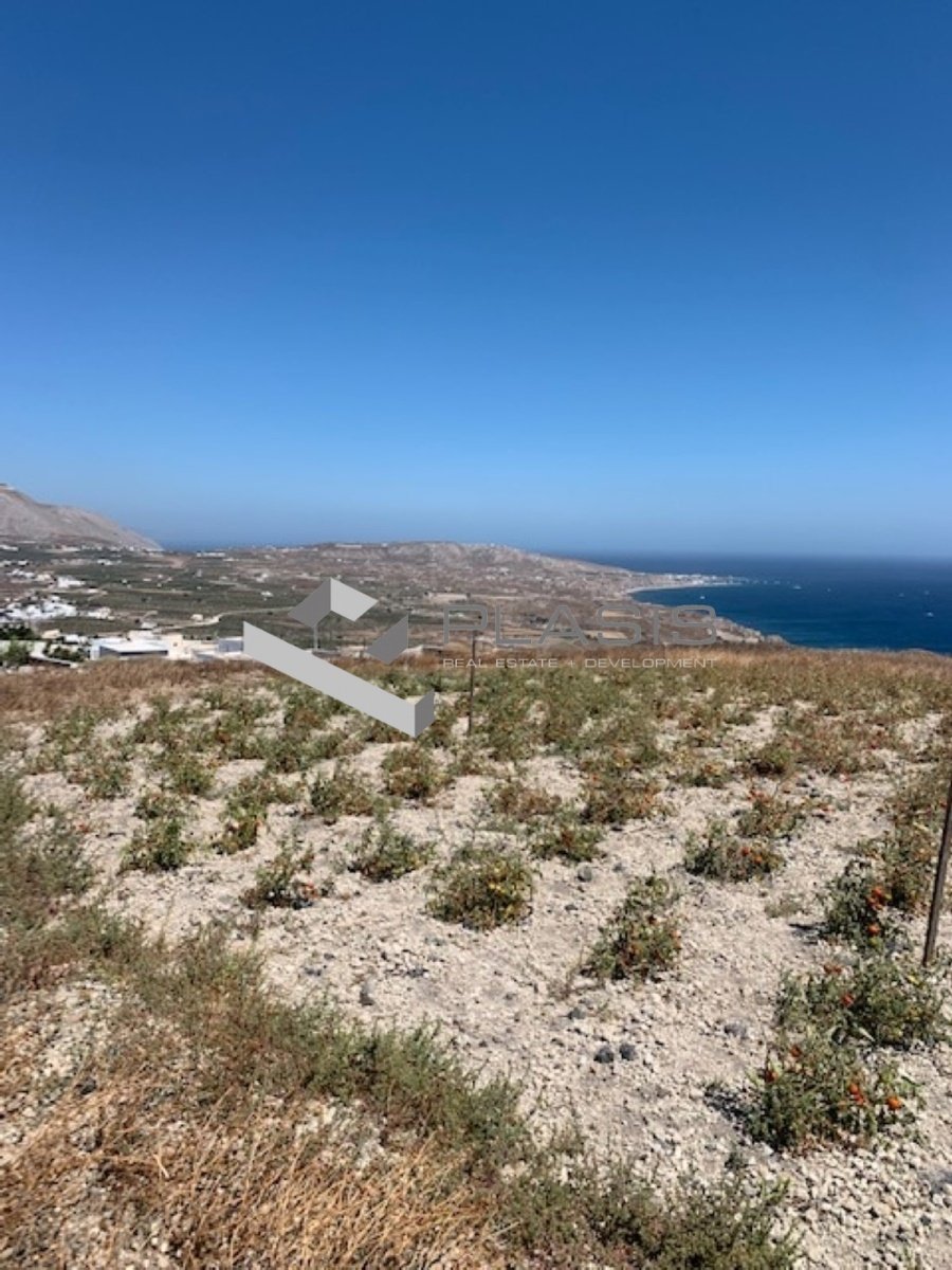 Land in Thira, Aegean, Greece 3 - 15731283