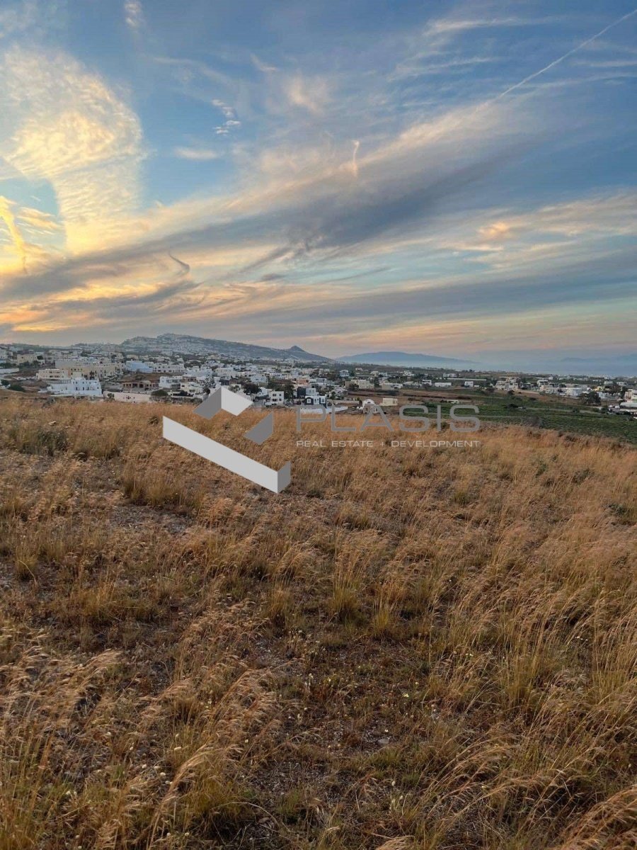 Land in Thira, Aegean, Greece 2 - 15729485