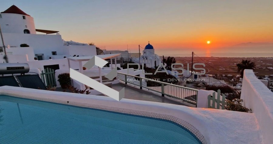 House in Thira, Aegean, Greece 1 - 15731112
