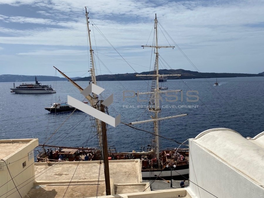 House in Thira, Aegean, Greece 1 - 15731139