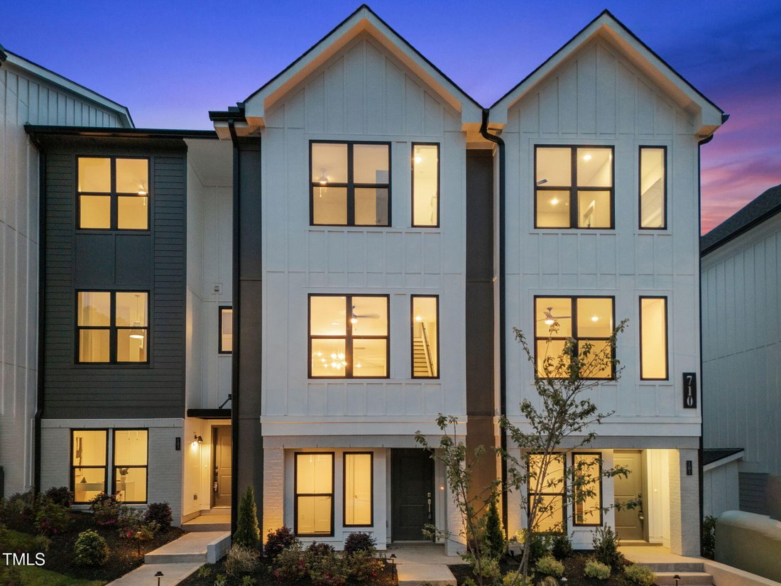 Townhouse in Raleigh, North Carolina, United States 2 - 16732697