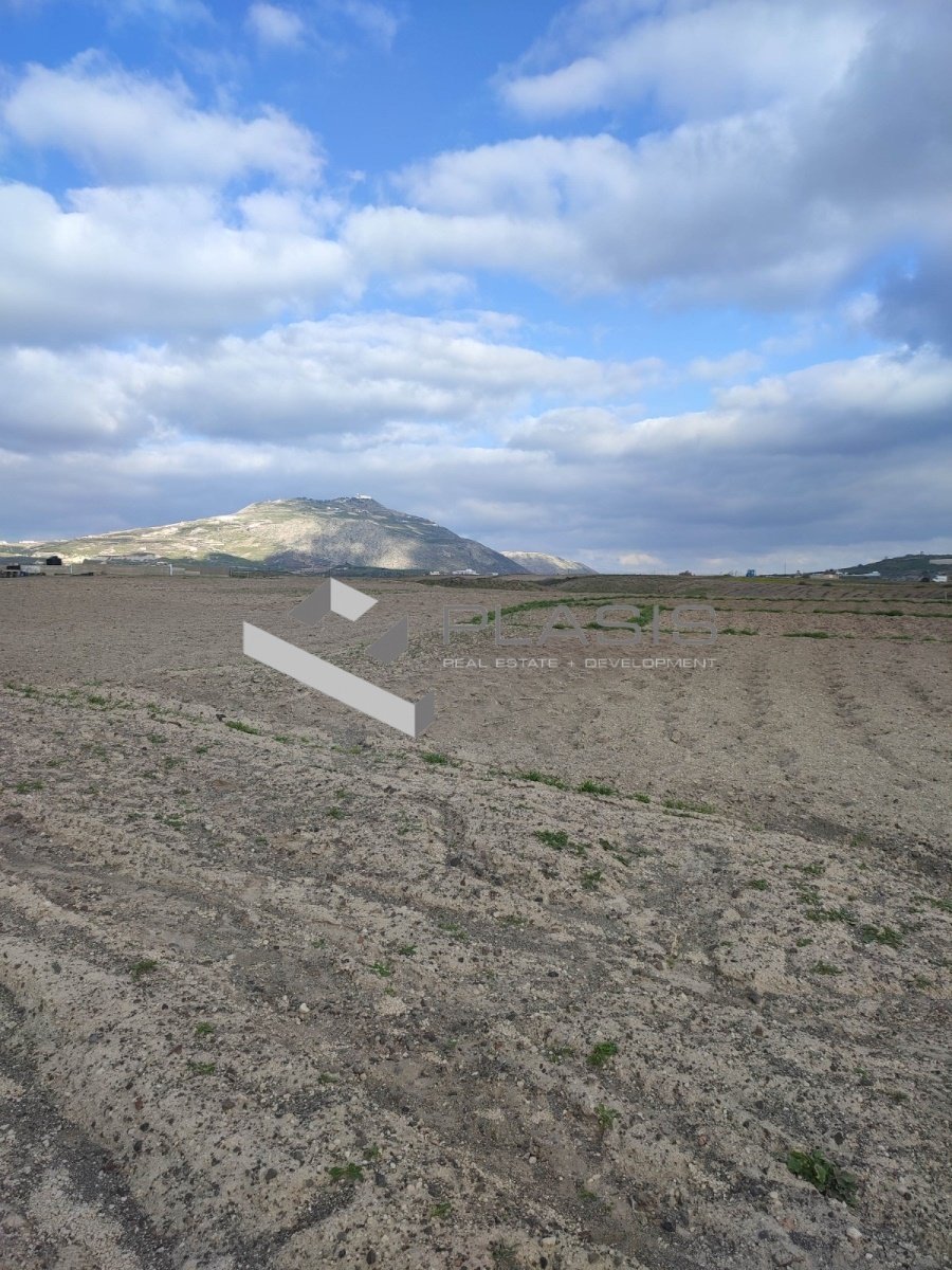 Land in Thira, Aegean, Greece 2 - 15731270