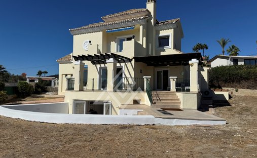 Villa à Estepona, Andalousie, Espagne 1