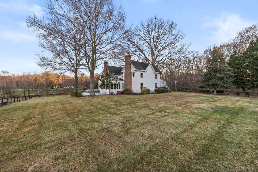 Lorton, Virginia, United States 5 - 16737053