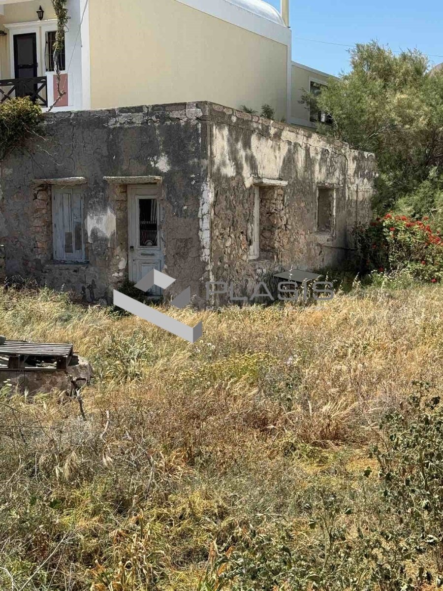 Land in Thira, Aegean, Greece 4 - 15729461