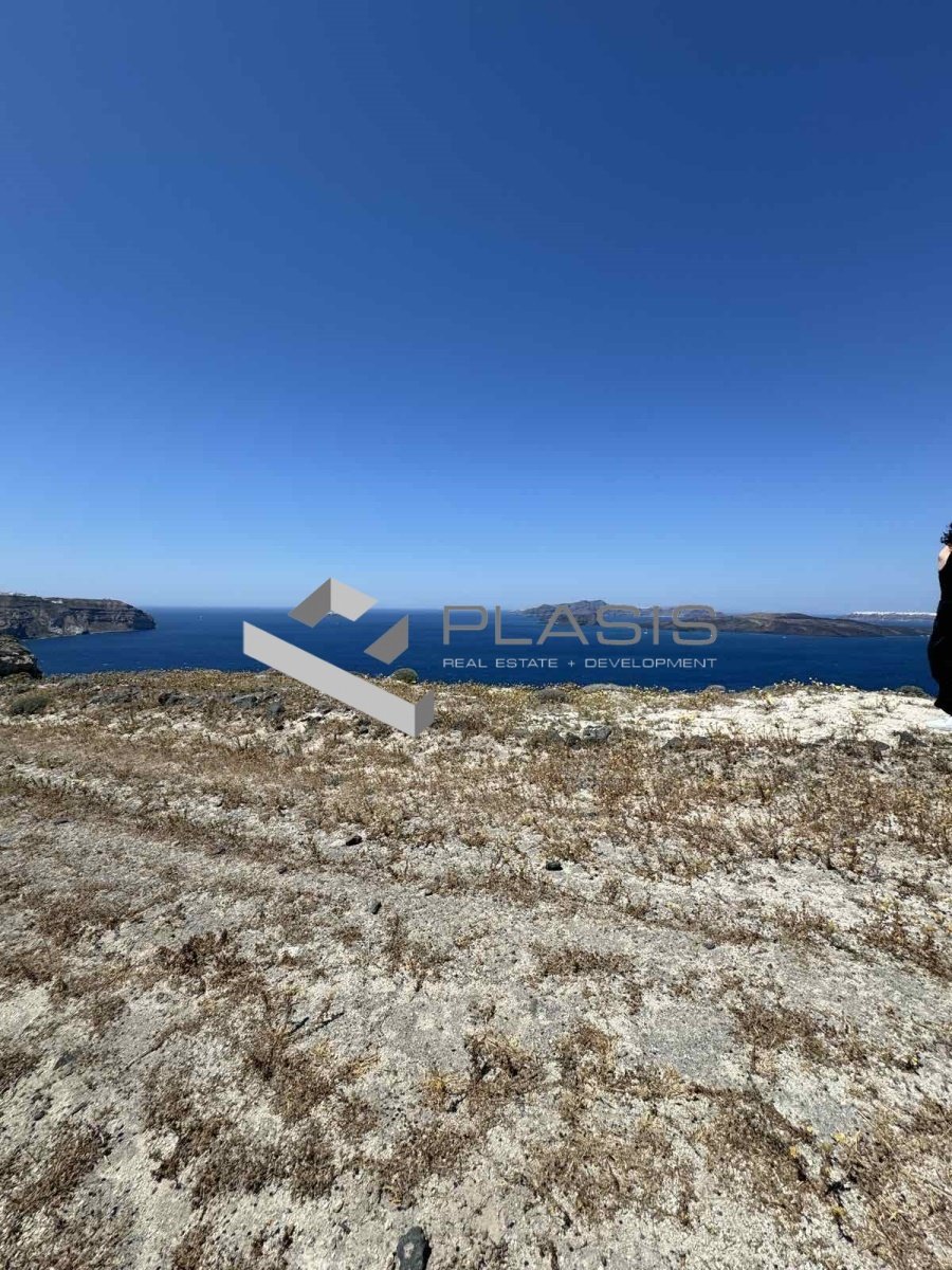 Land in Thira, Aegean, Greece 5 - 15729456