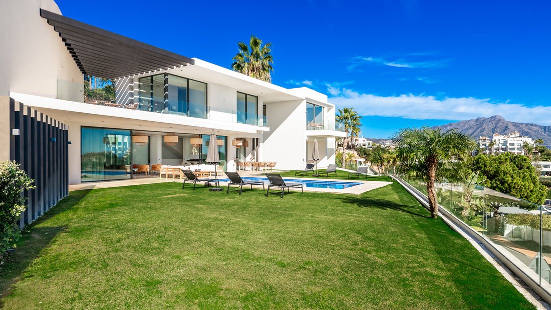 Villa in Benahavis, Andalusia, Spain 1 - 16735282