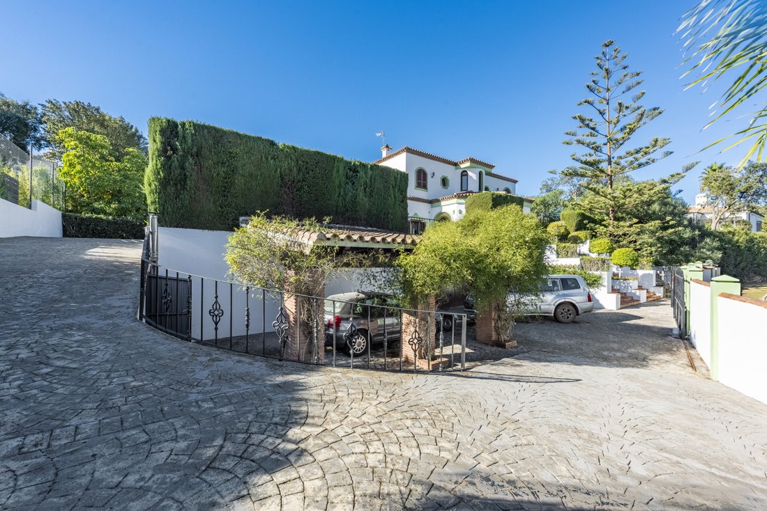Villa in Sotogrande, San Roque, Andalusia 2 - 16737641