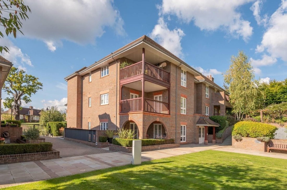Apartment in Barnet, England 3 - 16734729
