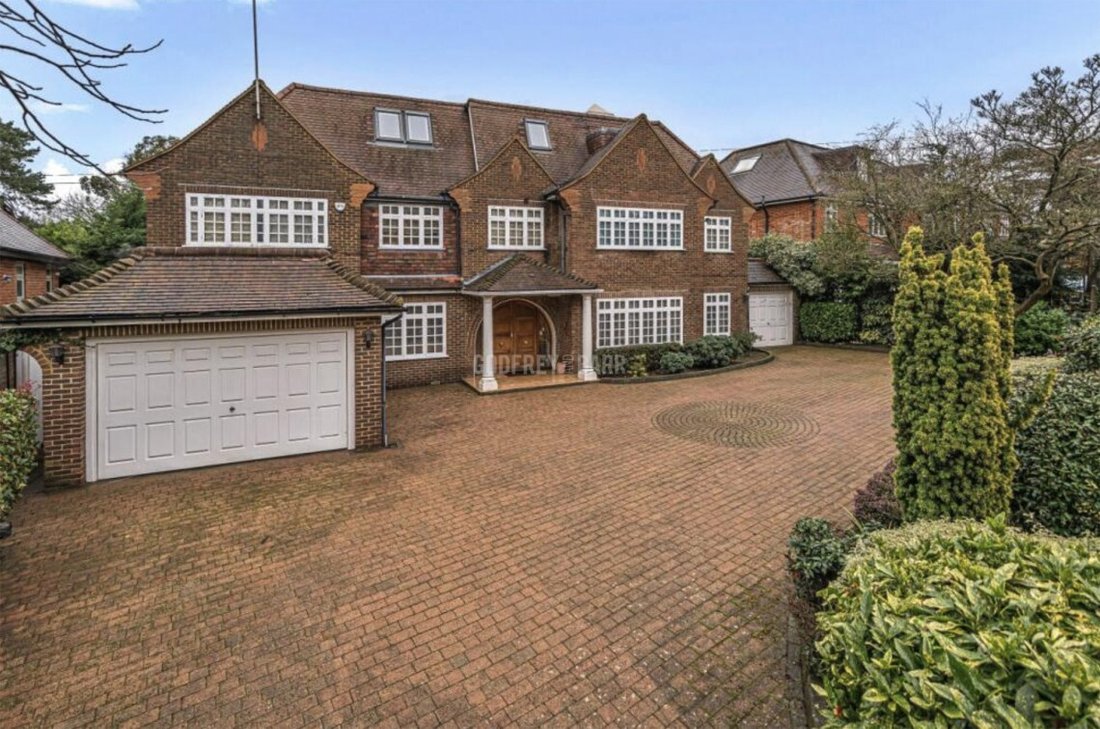 House in Barnet, England 1 - 16735165