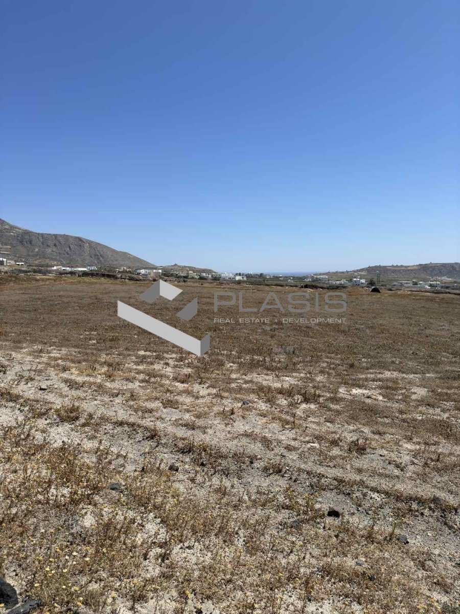 Land in Thira, Aegean, Greece 3 - 15729456