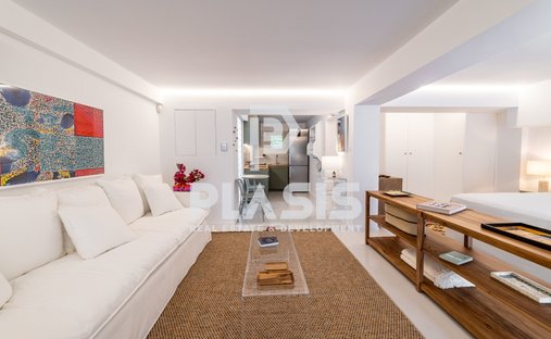 Apartment in Vouliagmeni, Attica, Greece 1