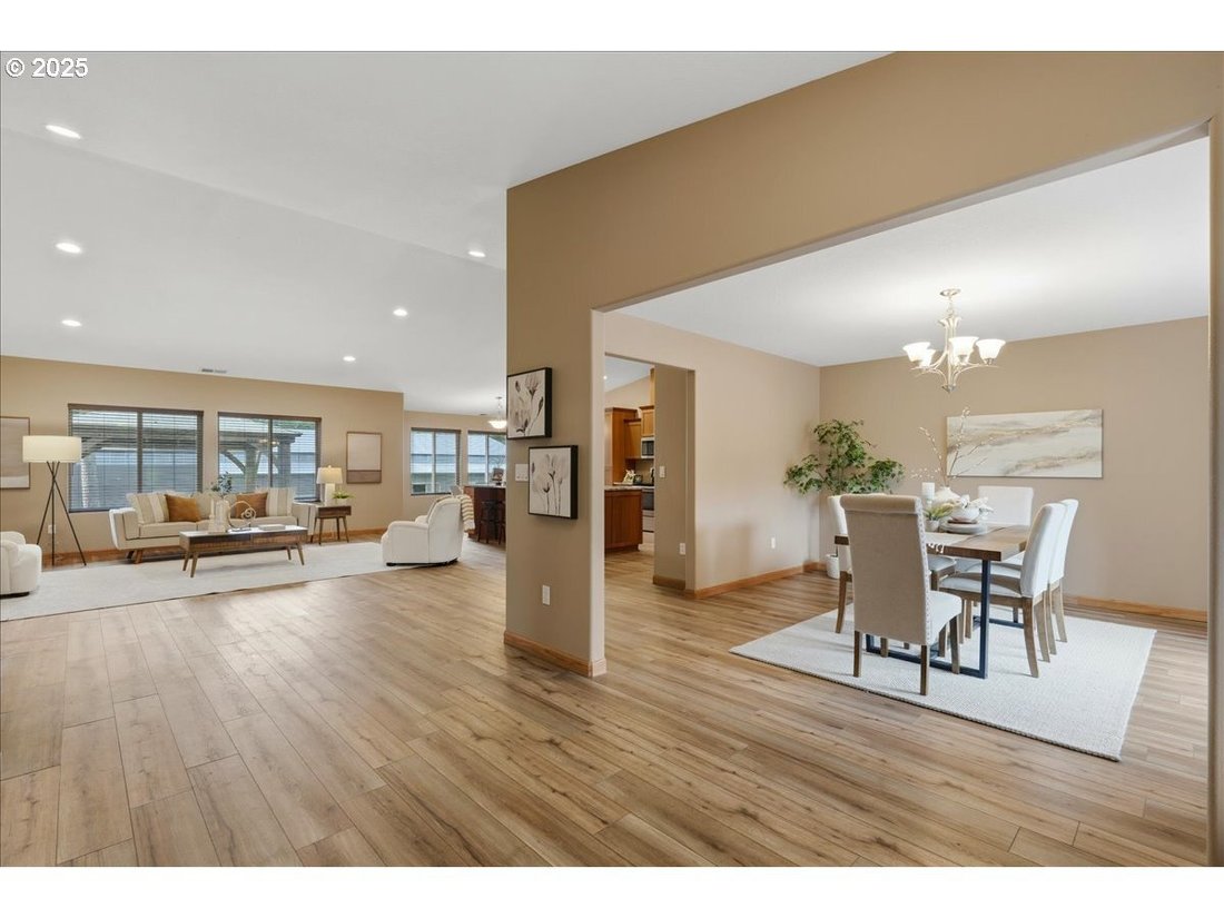 House in Boring, Oregon, United States 5 - 16734233