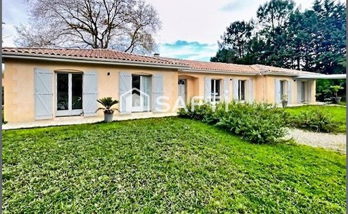 Aoc Côtes De Bourg Wine Château On 16 Hectares Ref 1029