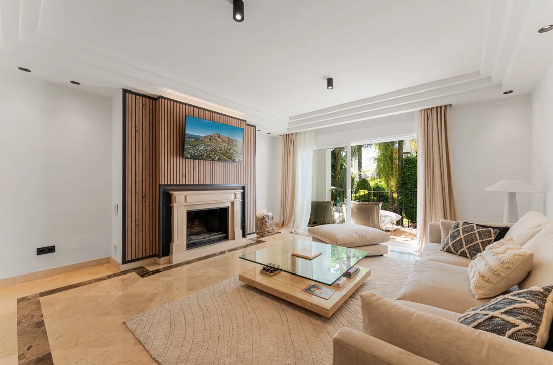 Apartment in Sierra Blanca, Marbella, Spain 1 - 16737694