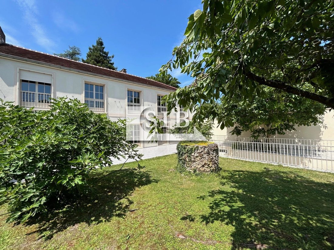 House in Longpont-sur-Orge, Ile-de-France, France 1 - 16737293