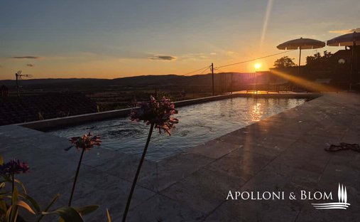 Millennial Castle In The Hills Of Arezzo