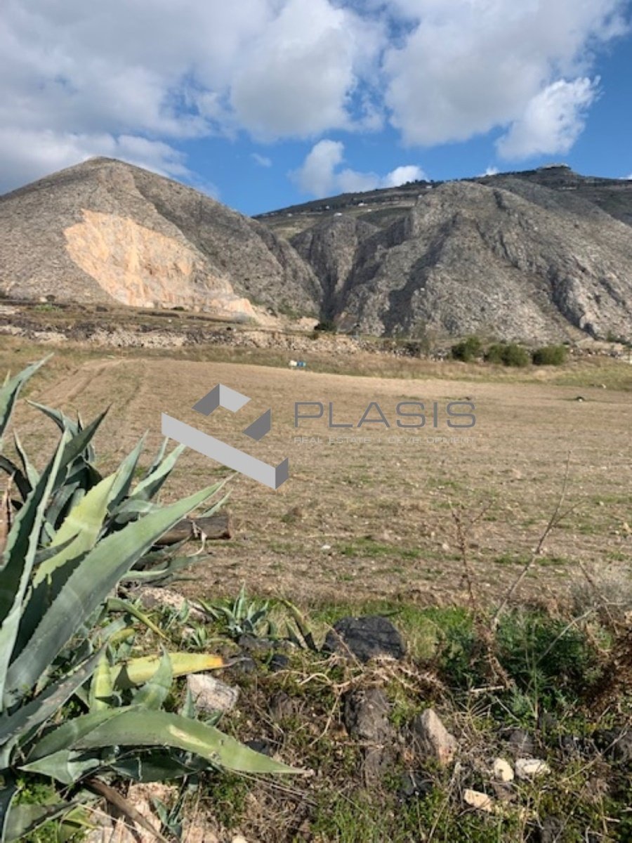 Land in Thira, Aegean, Greece 5 - 15731078
