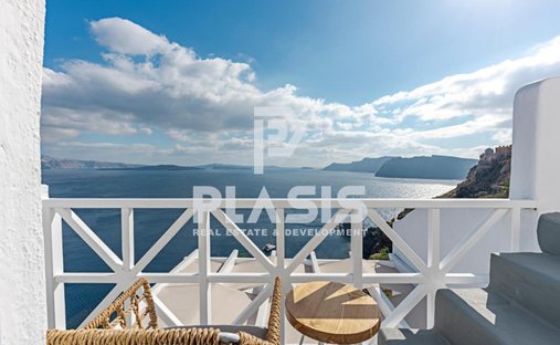 House in Community of Ia, Ia, Greece 1