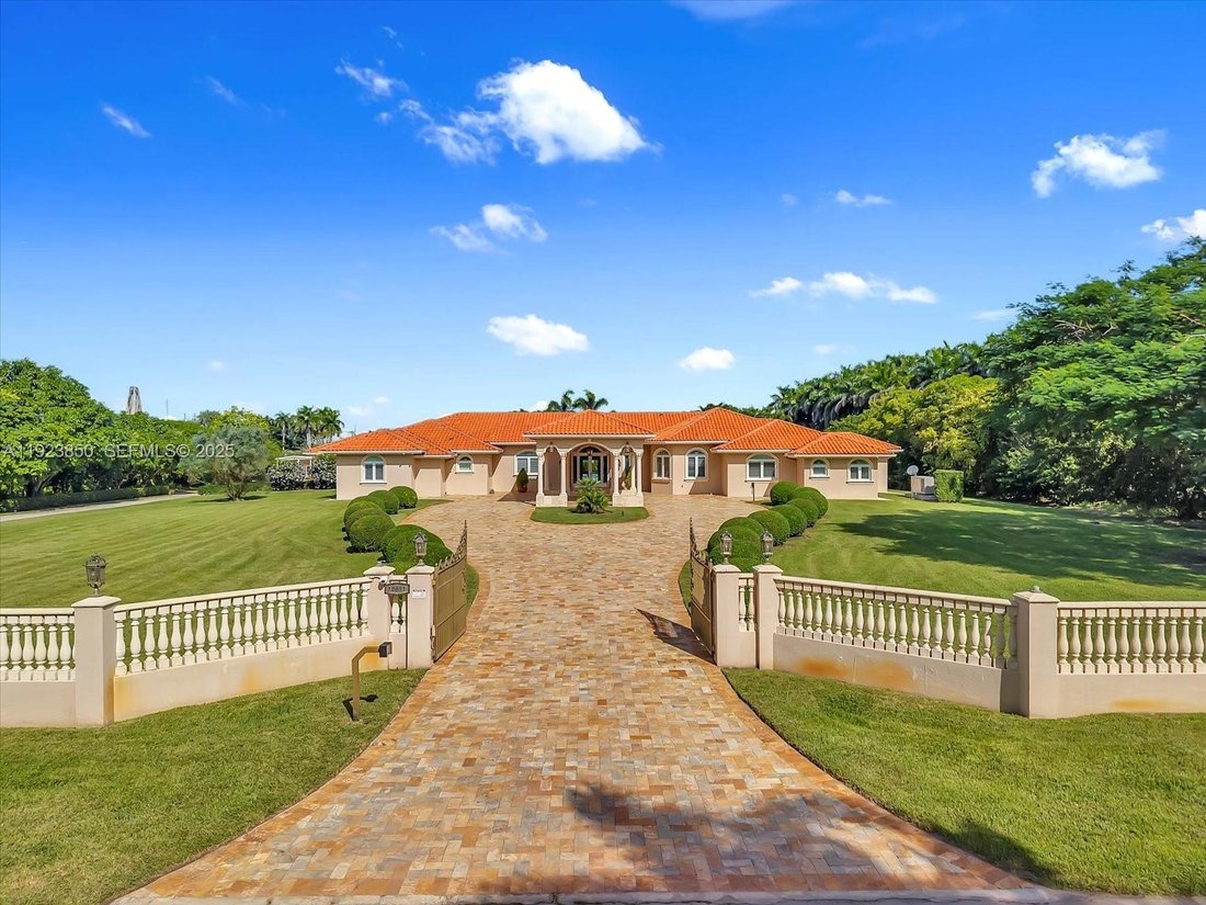 House in Miami, Florida, United States 1 - 16736282