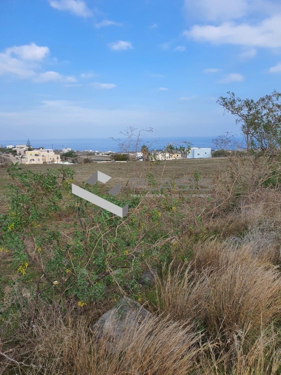 Land in Thira, Aegean, Greece 4 - 15731189