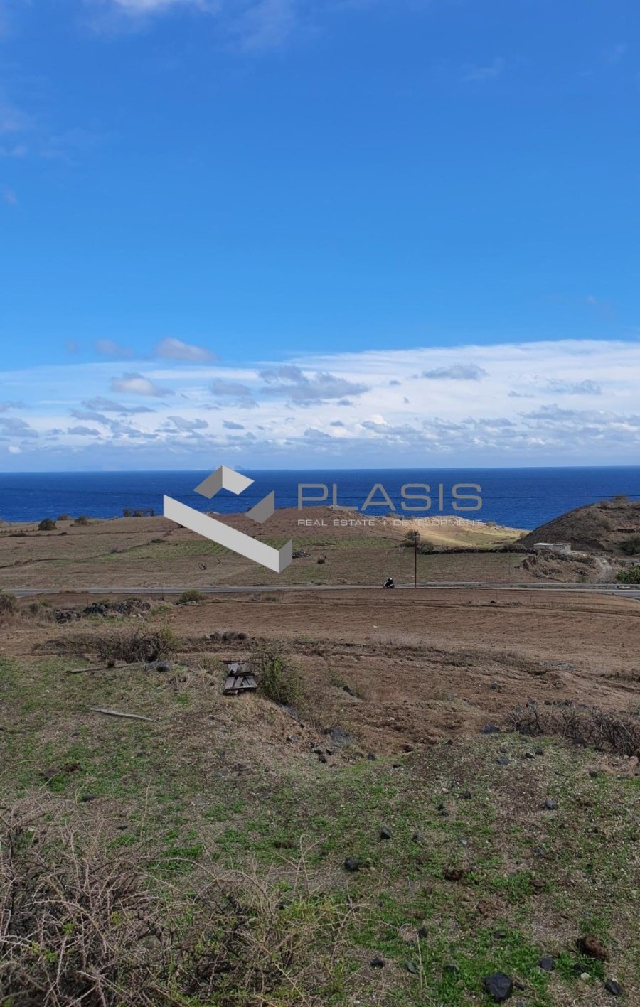 Land in Thira, Aegean, Greece 1 - 15731206