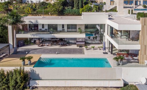 Villa in Benahavis, Andalusia, Spain 1