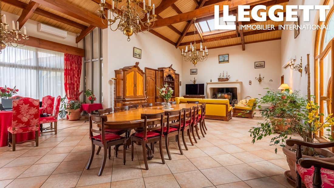 Casa en Saint-Germain-de-Lusignan, Nueva Aquitania, Francia 4 - 16735942