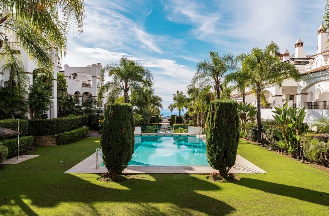 Apartment in Sierra Blanca, Marbella, Spain 3 - 16737694