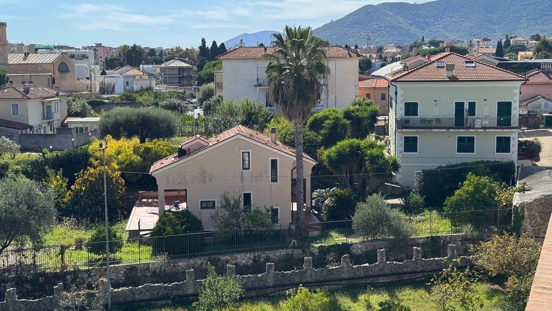 Villa in Porto, Loano, Liguria 3 - 16735499
