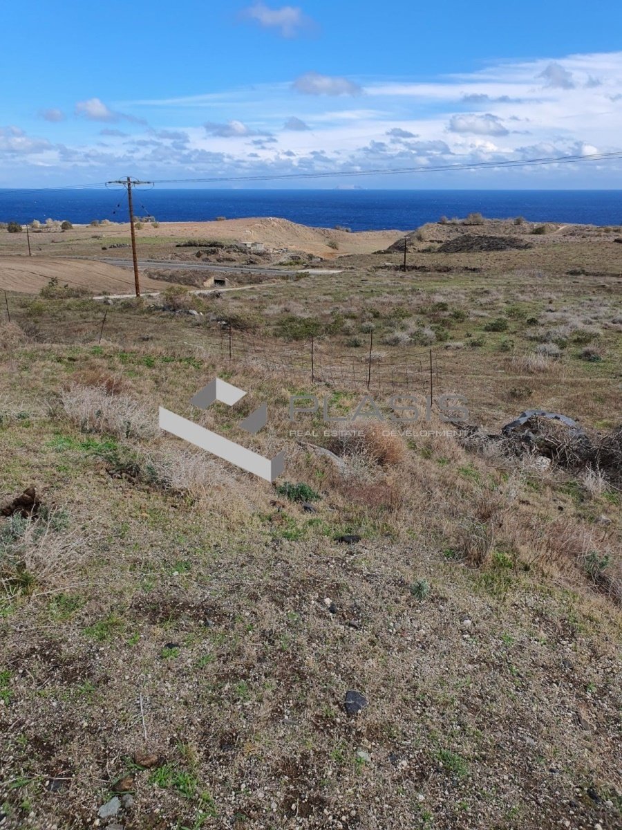 Land in Thira, Aegean, Greece 1 - 15731204
