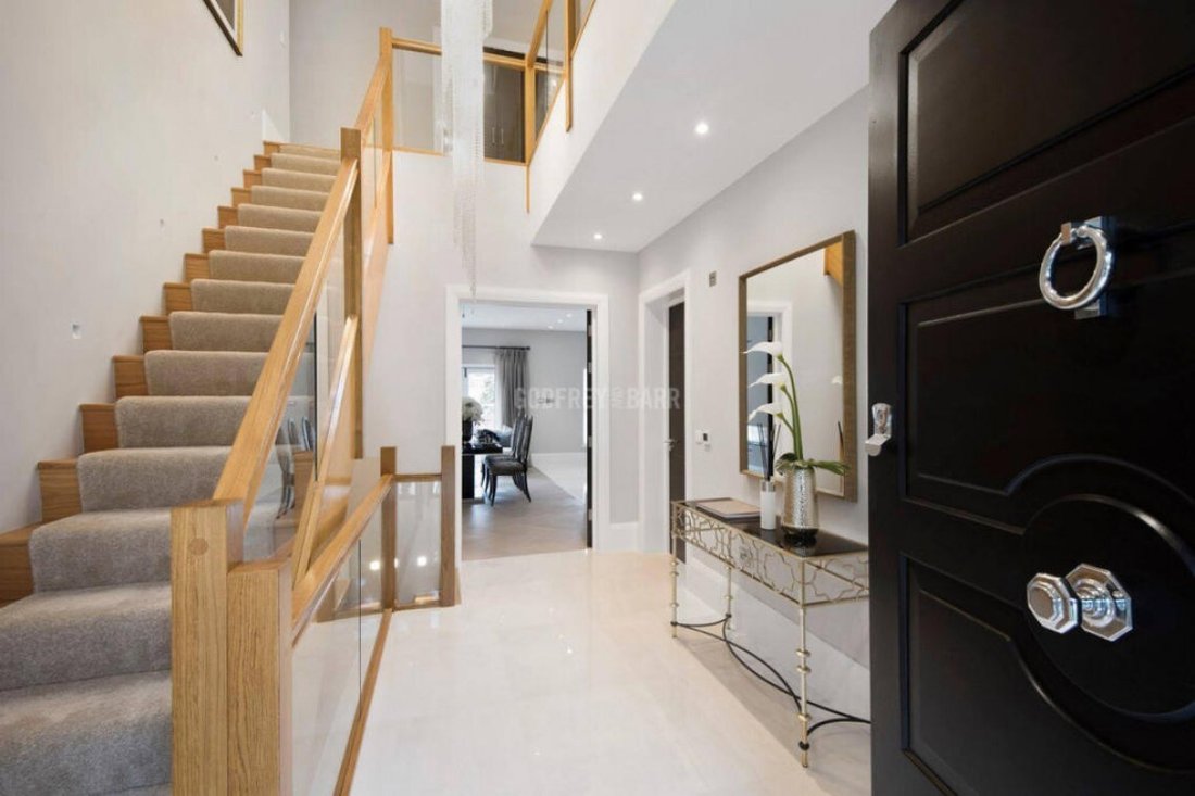 House in Ferney Hill, Enfield, England 2 - 16735097