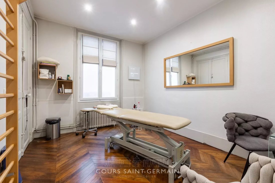 Apartment in Chaillot, Paris 16e Arrondissement, Paris 4 - 16731402