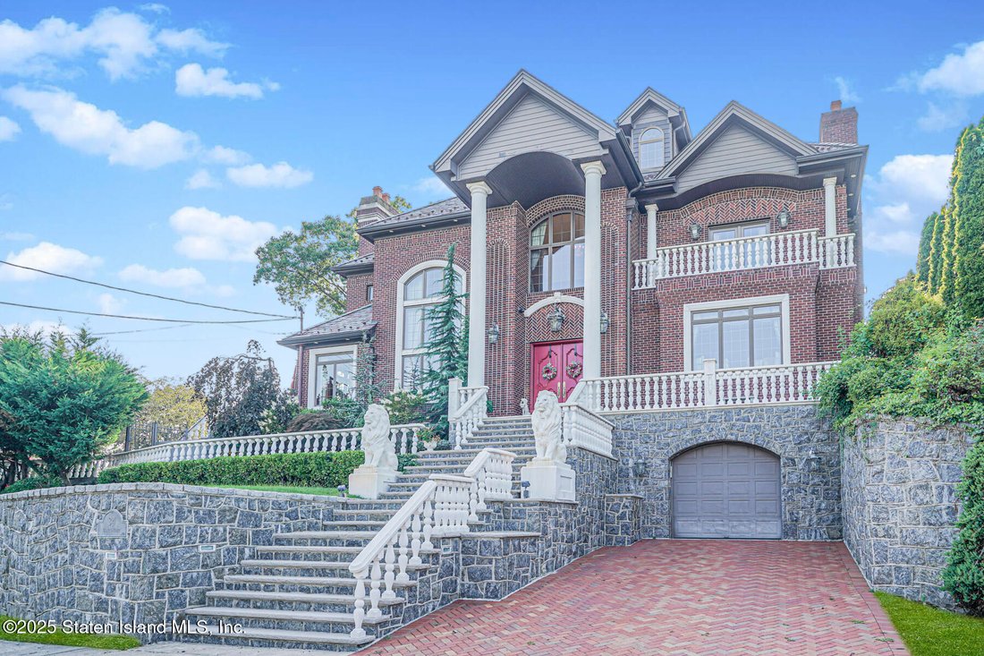 House in New York, New York, United States 2 - 16730541