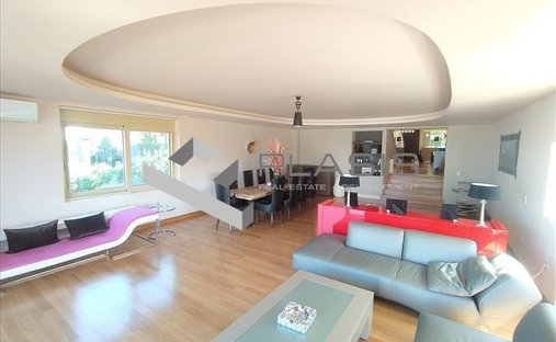 Villa in Saronida, Attica, Greece 1