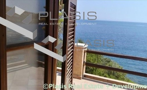 House in Lavreotiki, Attica, Greece 1
