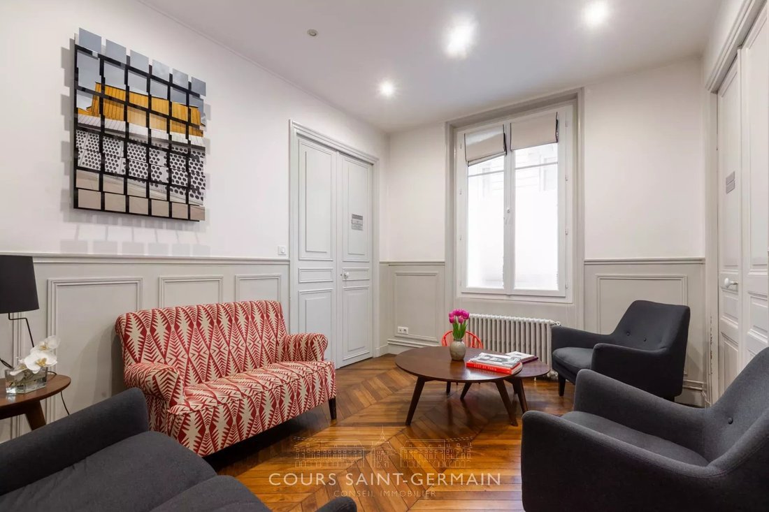 Apartment in Chaillot, Paris 16e Arrondissement, Paris 2 - 16731402