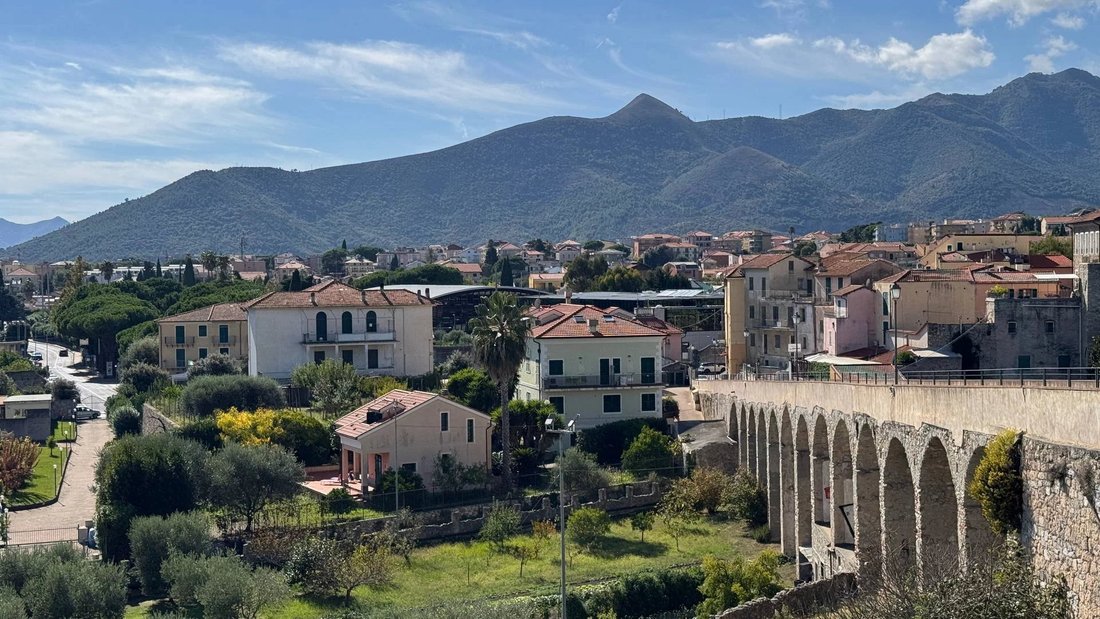 Villa in Porto, Loano, Liguria 2 - 16735499