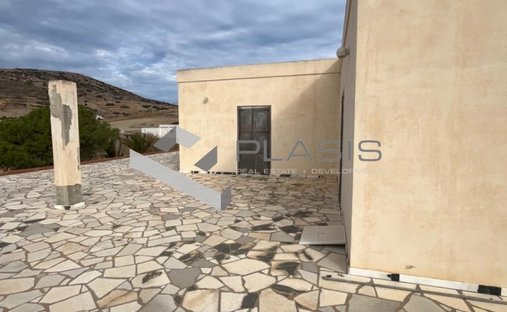 House in Syros, Aegean, Greece 1