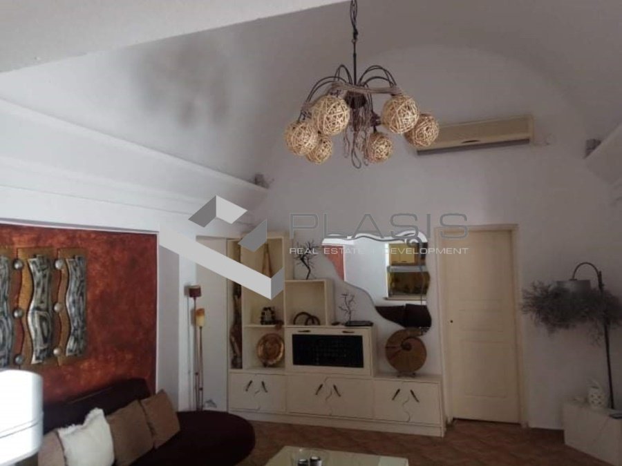 House in Thira, Aegean, Greece 5 - 15730947